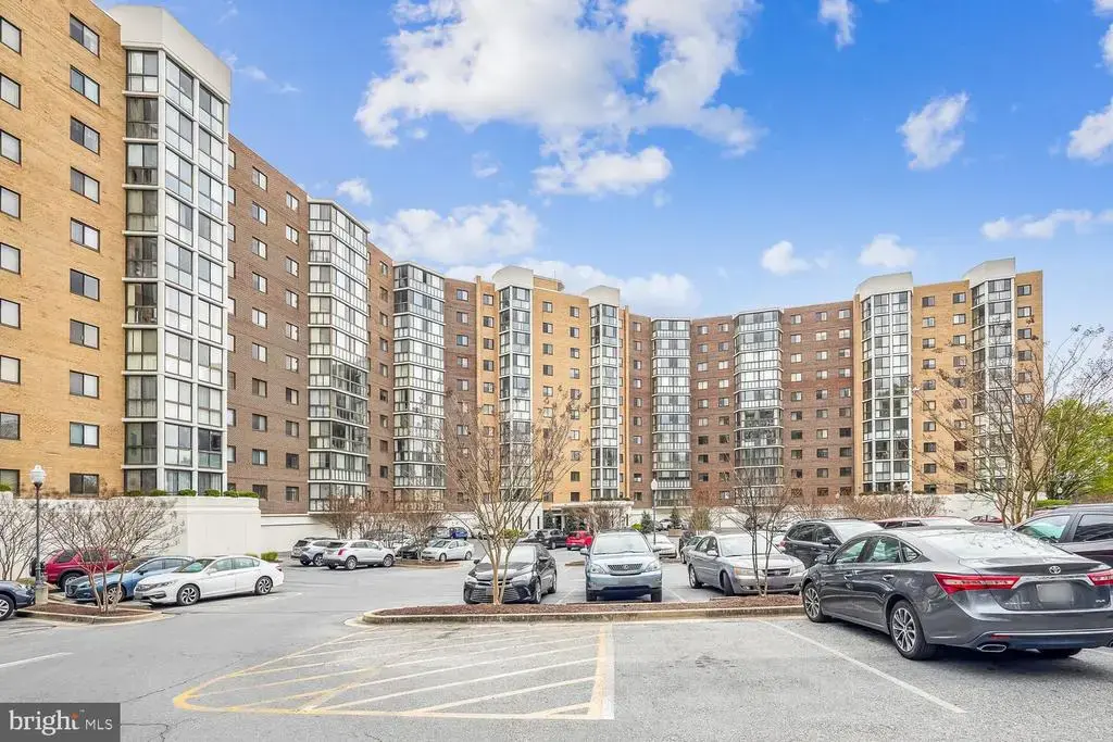 15100 Interlachen Dr #4-702, SILVER SPRING
