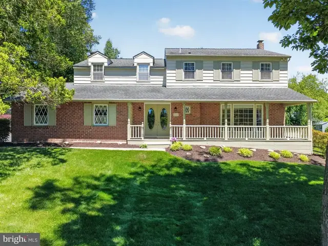 211 Louis Dr, Exton