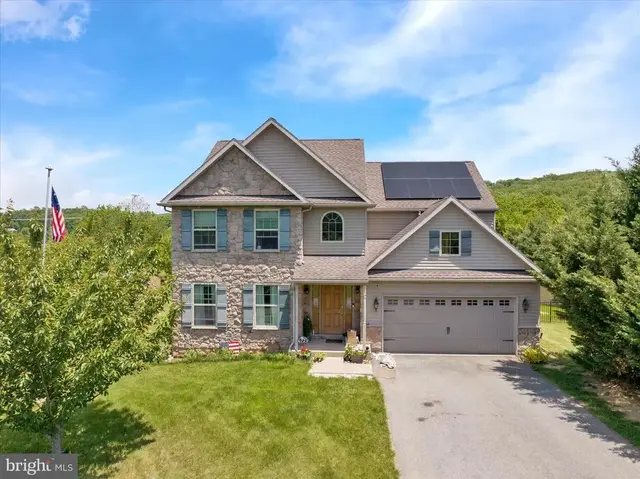 72 Cider Mill Rd, Mertztown