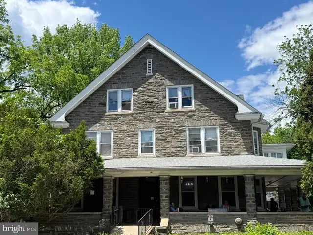 31 W Mill Rd, Flourtown