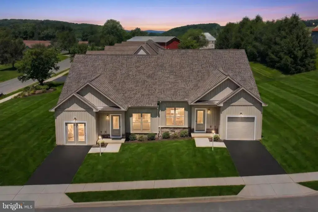 133 Heather Glen Dr, RED LION