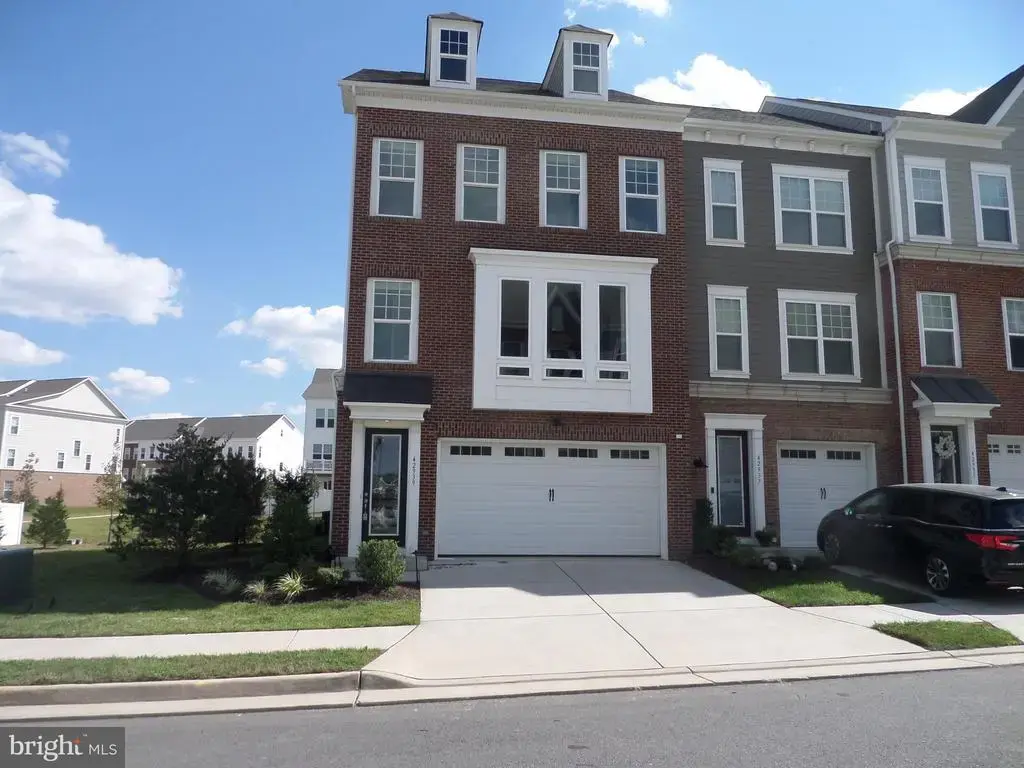 42939 Running Creek Sq, LEESBURG