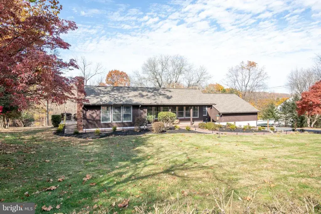 423 Brownsburg Rd #w, NEWTOWN