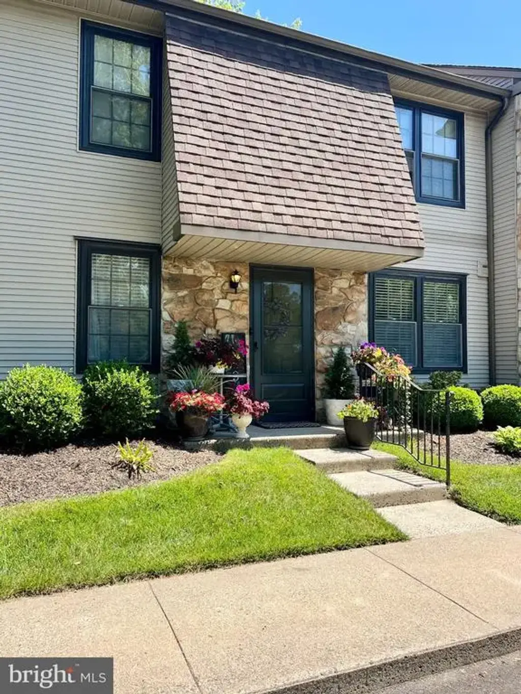 291 Sassafras Ct, WARRINGTON