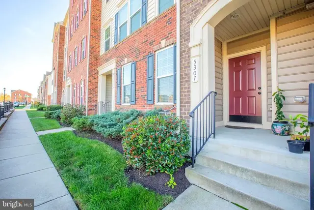 5307 S Center Dr #304d, Greenbelt