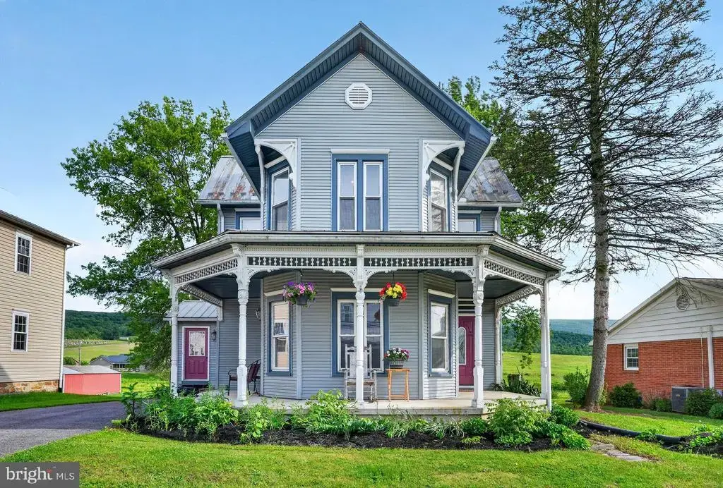 125 Snyder Ave, BEAVER SPRINGS