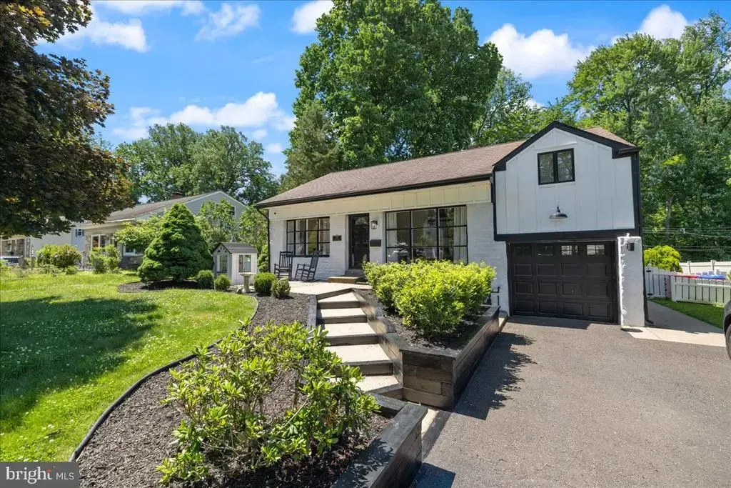 598 Constitutional Dr, WARMINSTER