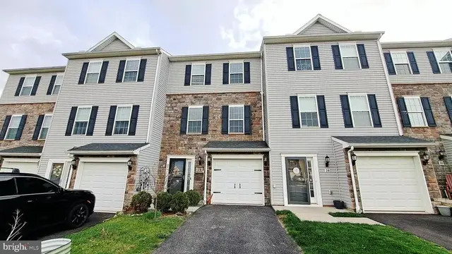 26 Holstein Dr, Hanover