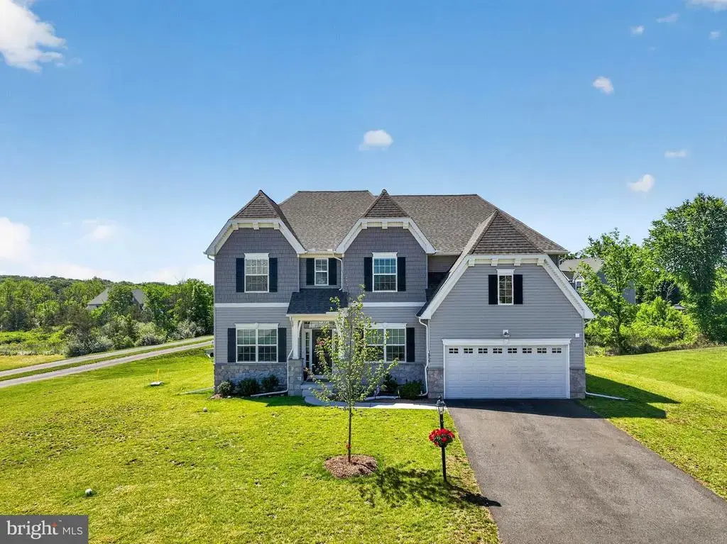 1059 Smyth Ln, PENNSBURG