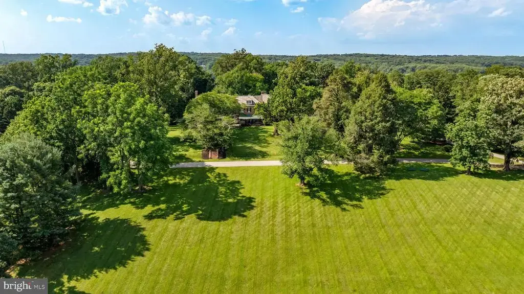 10 Merry Hill Ct, PIKESVILLE