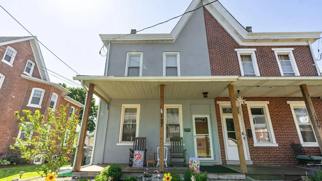 127 S 5th St, PERKASIE