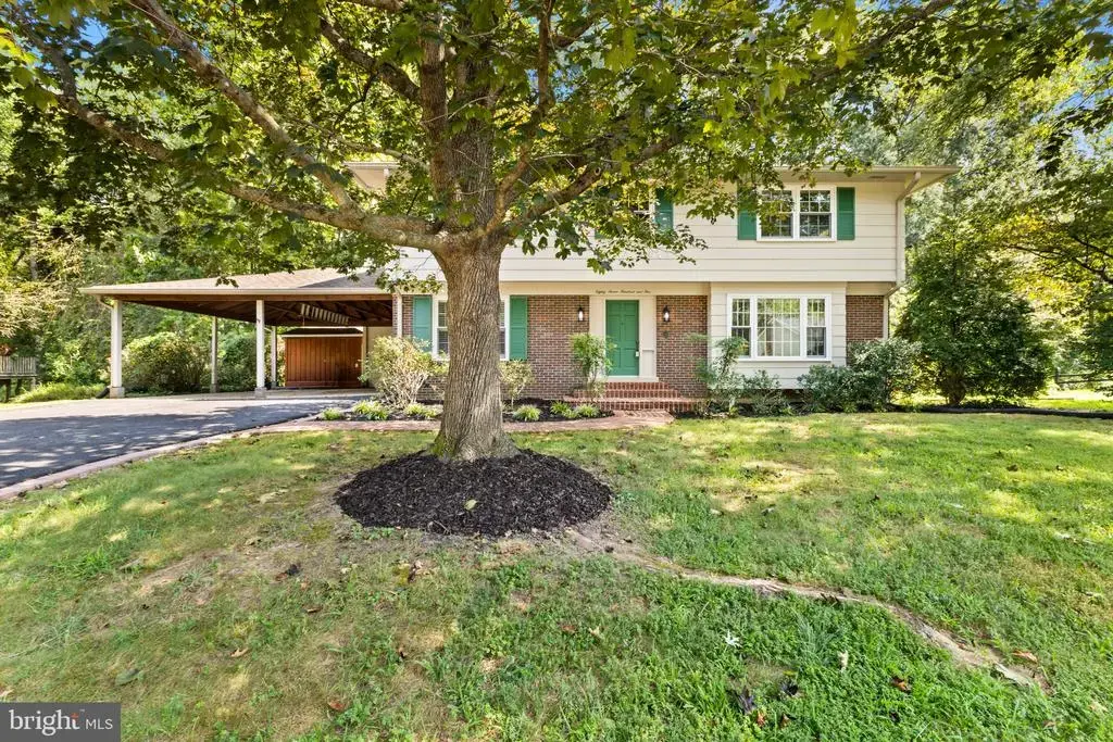 8705 Gateshead Rd, ALEXANDRIA