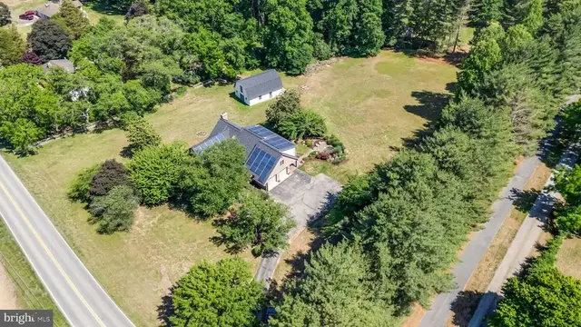 1800 Holland Cliffs Rd, Huntingtown