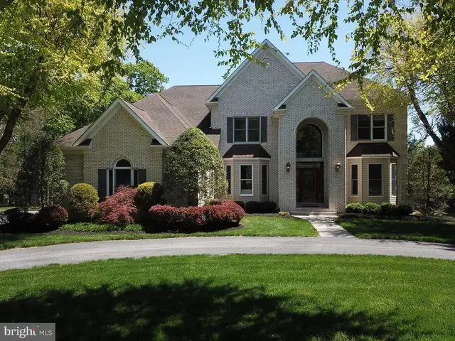 7 Hickory Hill Rd, Cockeysville