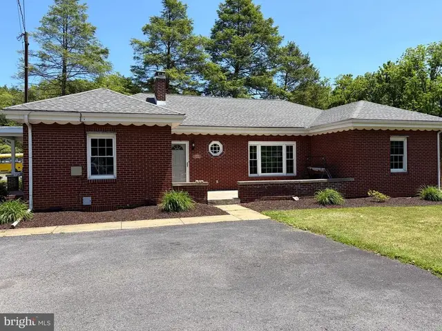 1001 S York Street, Mechanicsburg