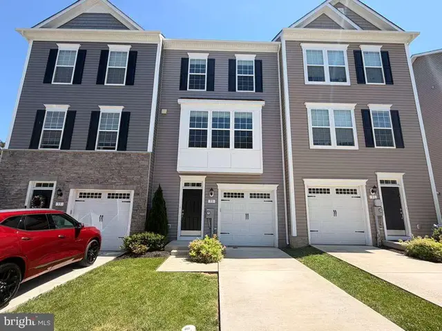 33 Chester Ct, Middletown