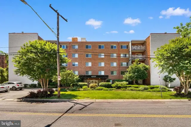 4800 Chevy Chase Dr #408, Chevy Chase