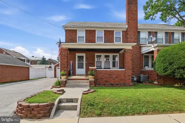 309 W Walnut St, Hanover