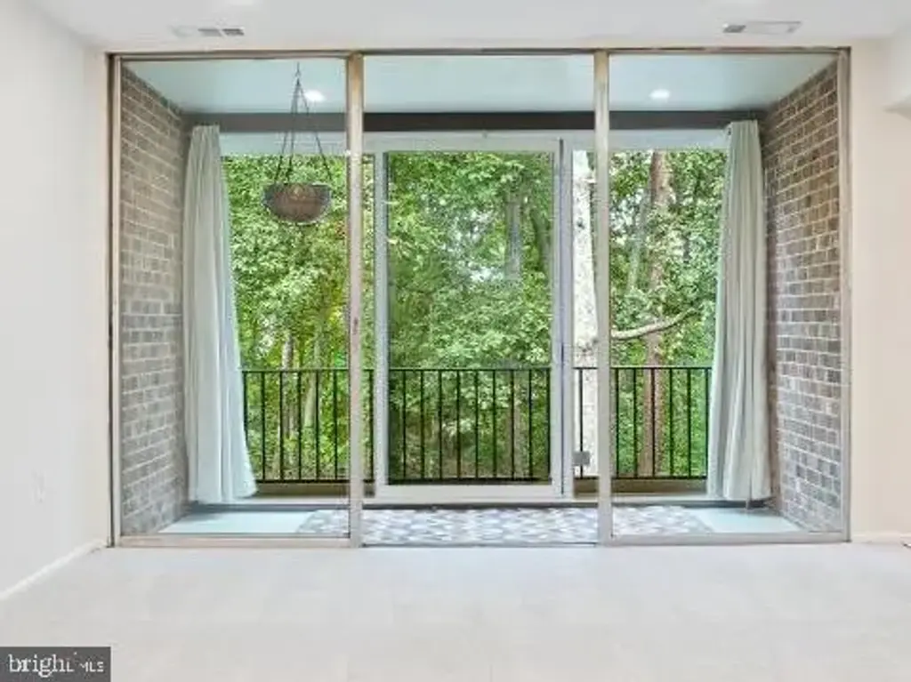 8431-unit 101 Greenbelt Rd, GREENBELT