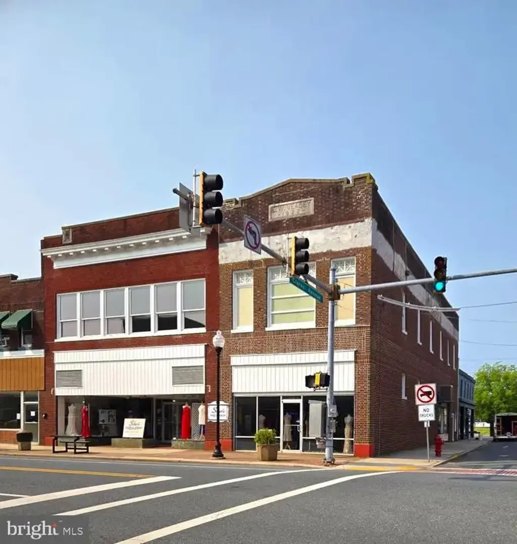 138 & 140 Market St, POCOMOKE CITY