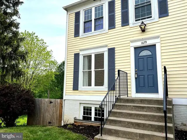 1679 Colonial Way, Frederick