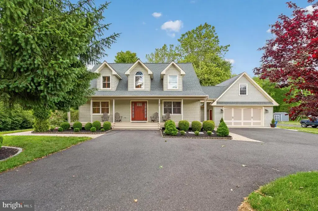 95 10th St, MARLTON