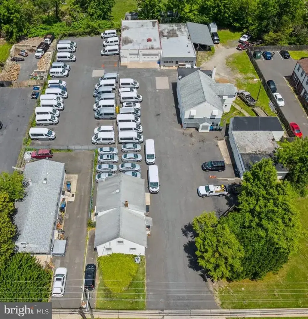 2427 Susquehanna Rd, ABINGTON