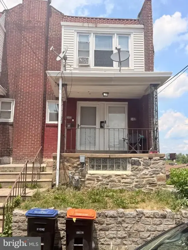 502 W 10th, Chester