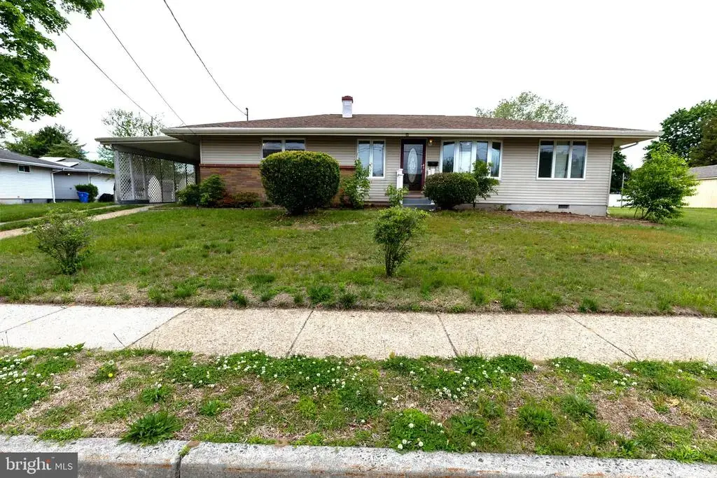 7 Lansdowne Rd, BURLINGTON