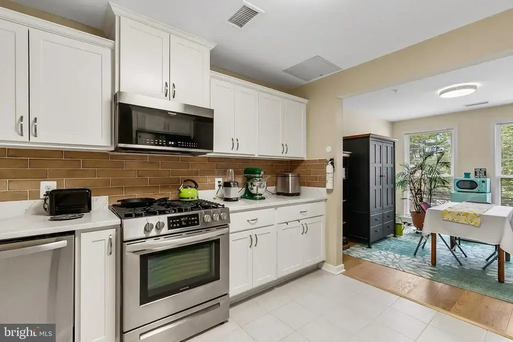 824 Quince Orchard Blvd #201, GAITHERSBURG