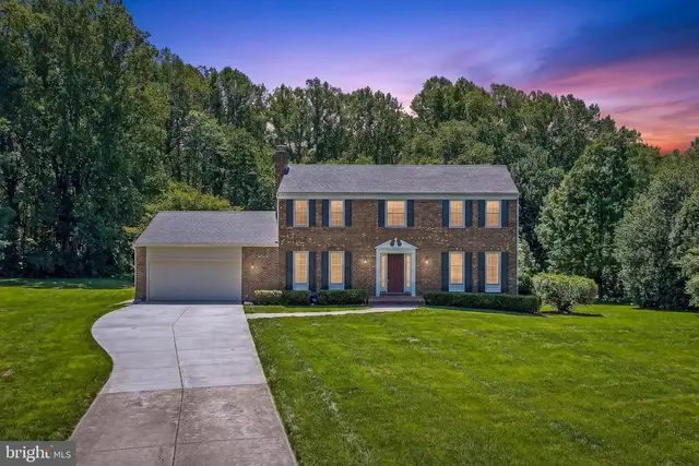 10505 Clipper Dr, Fairfax Station