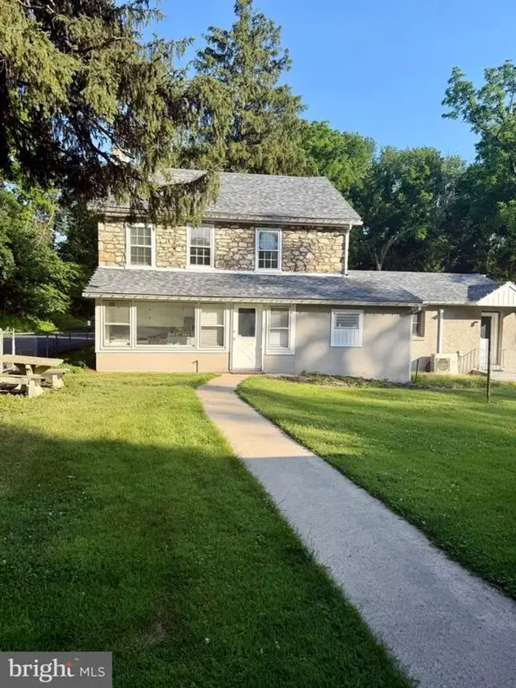 2800 River Rd, READING
