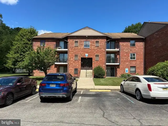 6 Fox Hall #6, Dover