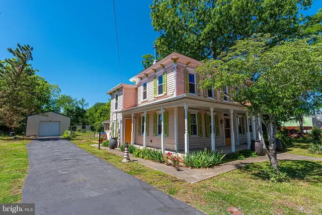 14 Main St, Frankford