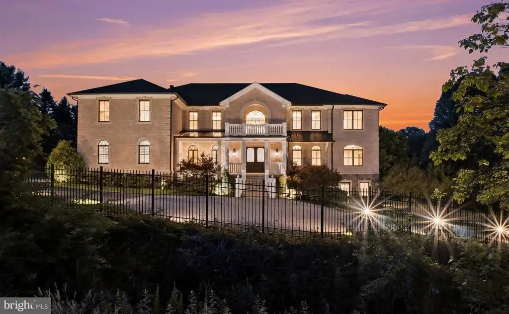7112 Georgetown Pike, MCLEAN