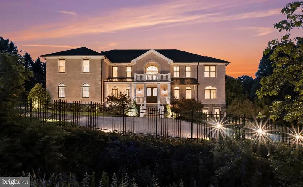 7112 Georgetown Pike, MCLEAN