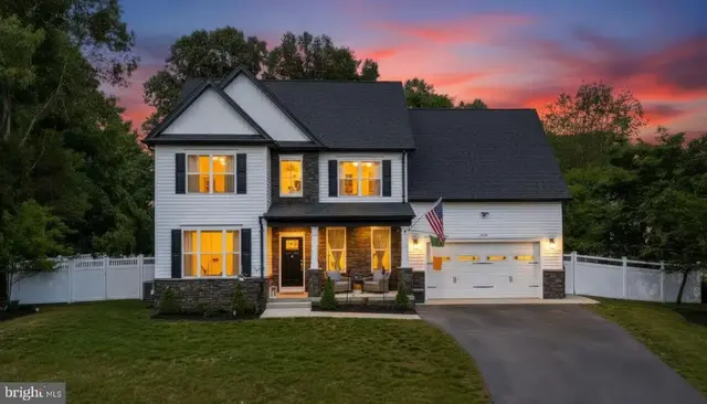 12160 Potomac View Dr, Newburg