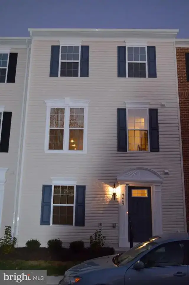 9447 Paragon Ct, Owings Mills