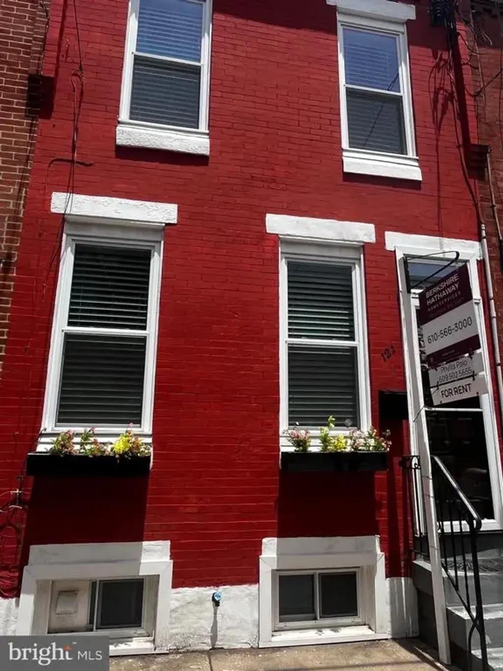 121 Mercy St, PHILADELPHIA
