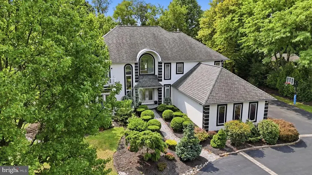 488 Anna Lynn Ln, HORSHAM