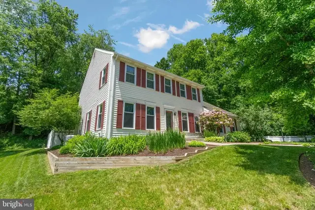 8 Glen View Pl, Newark