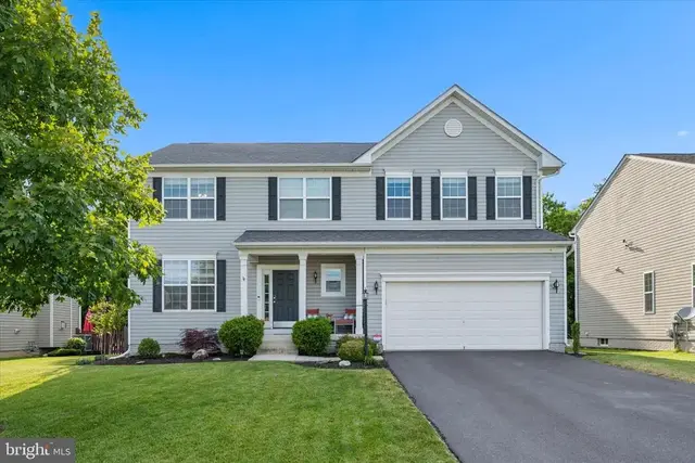 243 Solar Dr, Walkersville