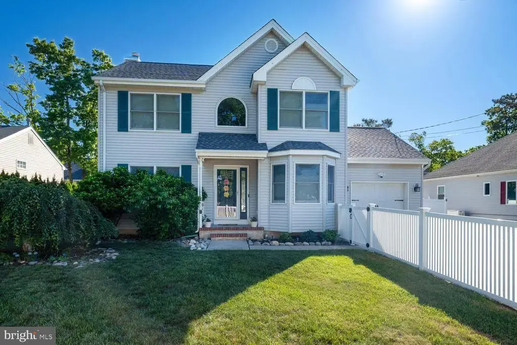223 Serpent Lane, MANAHAWKIN