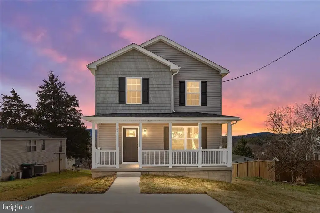 201 East Locust St, WOODSTOCK