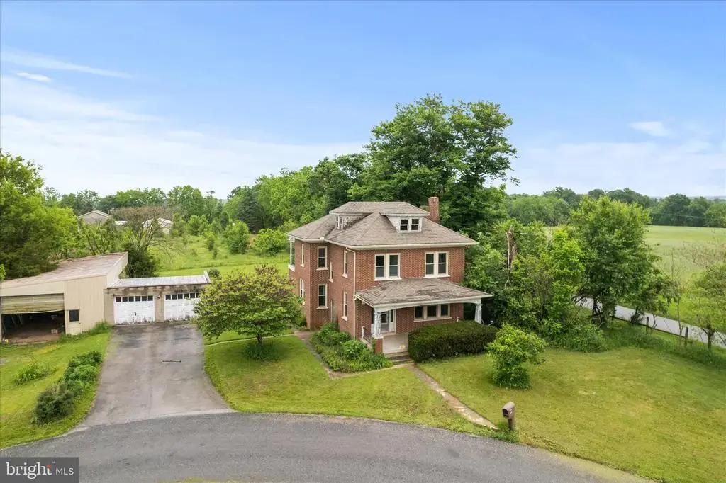 355 Winding Ln, EAST BERLIN