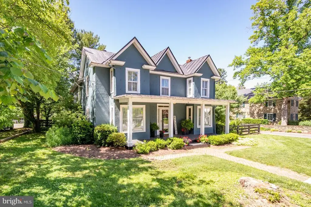 18 E Loudoun St, ROUND HILL