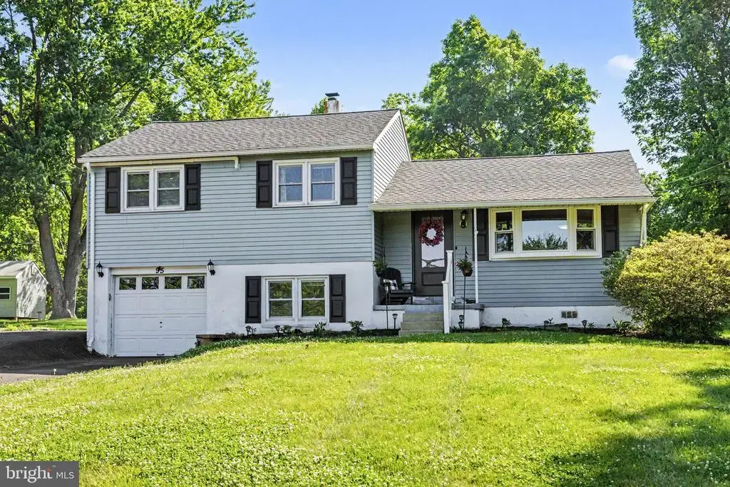 95 Duane Rd, DOYLESTOWN