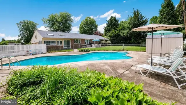1061 George Rd, Meadowbrook