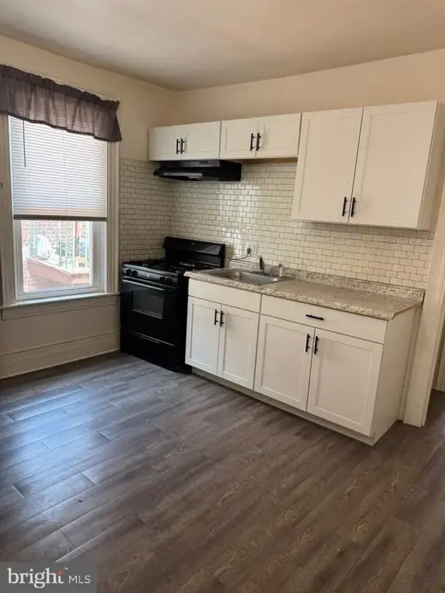 668 E Market St #2nd Flr, York