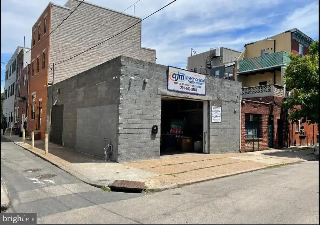 203 Moore St, PHILADELPHIA